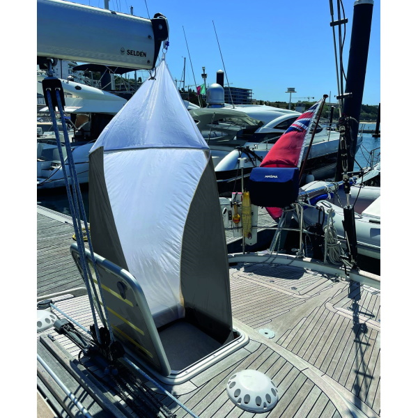 Cabin Breeze Windsack mit Moskitonetz für Decksluken 50 x 50 cm Cabin Breeze Windsack mit Moskitonetz für Decksluken 50 x 50 cm