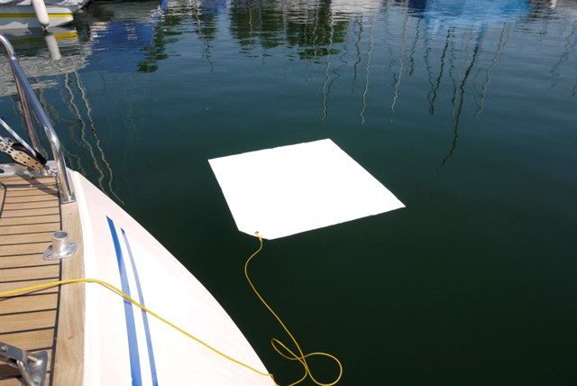 IWGB-Notfall-Ölbindevlies 96x96cm, 3,6l Aufsaugmenge IWGB-Notfall-Ölbindevlies 96x96cm, 3,6l Aufsaugmenge
